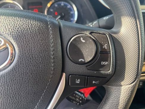 Used 2019 Toyota Corolla LE image 12