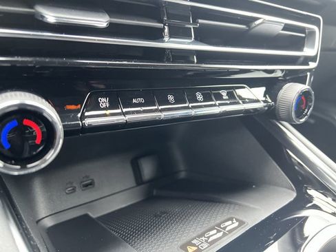 New 2026 Chevrolet Traverse RS w/ LPO, Floor Liner Package image 11