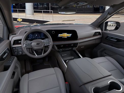 New 2026 Chevrolet Suburban Z71 w/ Comfort Package image 15