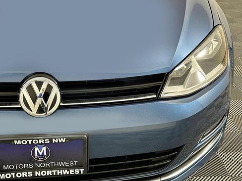 Used 2017 Volkswagen Golf SportWagen FWD image 4
