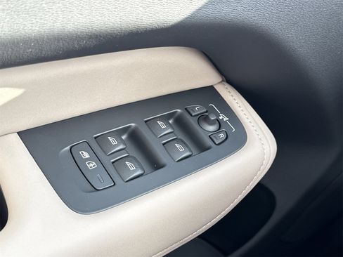 New 2026 Volvo XC60 B5 Core w/ Protection Package image 16