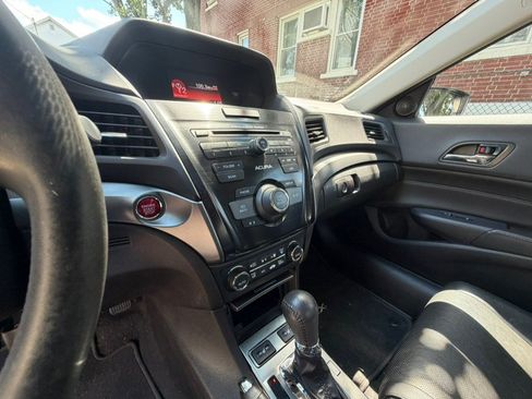 Used 2014 Acura ILX FWD image 8