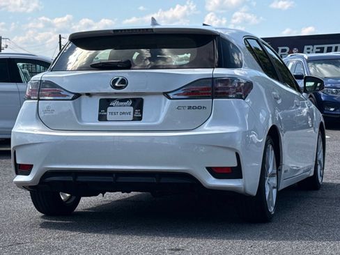 Used 2017 Lexus CT 200h w/ Accessory Package 2 FWD image 5