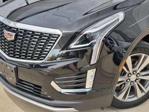 Used 2022 Cadillac XT5 Premium Luxury w/ Technology Package FWD image 5