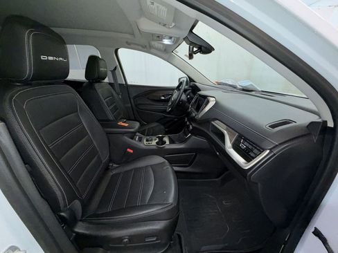 Used 2023 GMC Terrain Denali w/ Denali Premium Package image 13