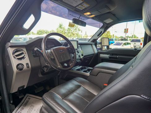 Used 2016 Ford F350 Lariat w/ Lariat Interior Package AWD/4WD image 14