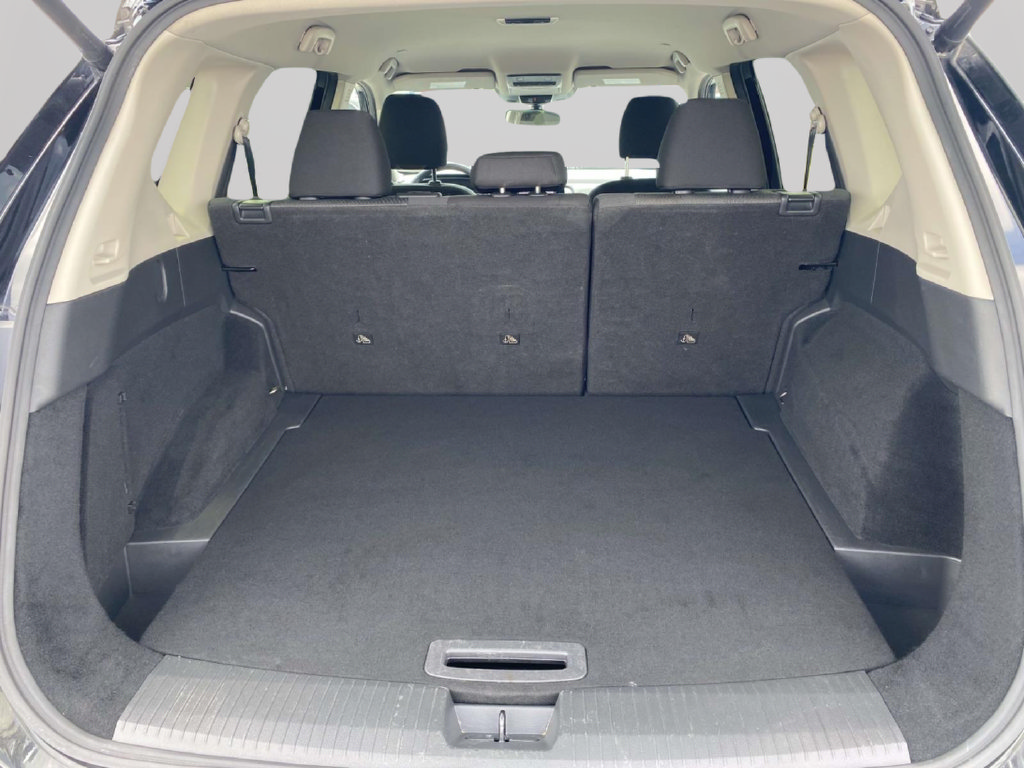 Used 2024 Nissan Rogue SV FWD image 10
