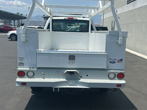 New 2025 Ford F250 XL w/ XL Chrome Package image 5