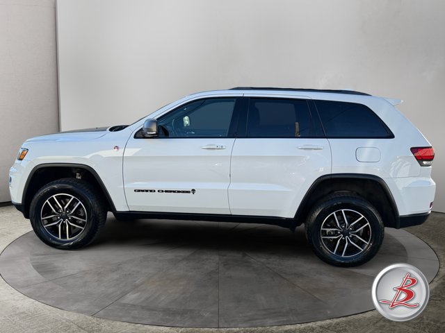 Used 2021 Jeep Grand Cherokee Trailhawk AWD/4WD image 4