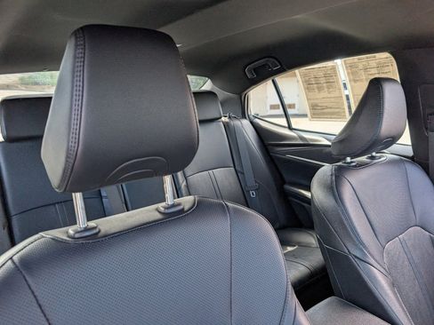 Used 2025 Toyota Camry XSE FWD image 3