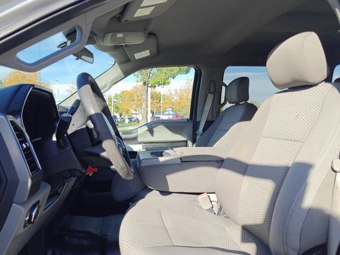 Used 2019 Ford F150 XLT w/ Trailer Tow Package image 10