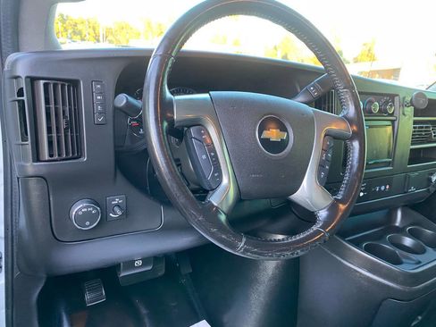 Used 2019 Chevrolet Express 2500 w/ Driver Convenience Package image 12