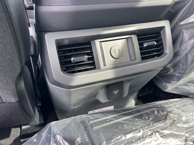 New 2027 Ford F250 XLT w/ XLT Premium Package AWD/4WD image 23