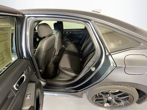 Used 2025 Honda Civic Sport image 27