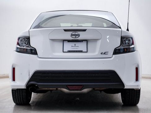 Used 2014 Scion tC image 7