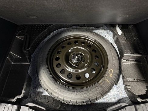 Used 2024 Ford Escape Platinum image 34