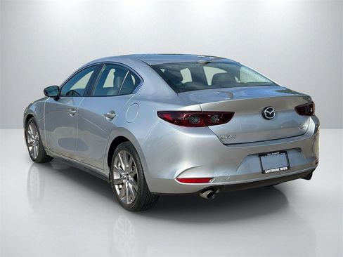 Used 2020 MAZDA MAZDA3 Sedan w/ Select Package image 7