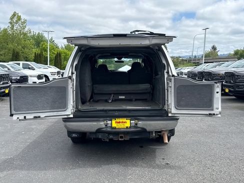 Used 2004 Ford Excursion XLT AWD/4WD image 7