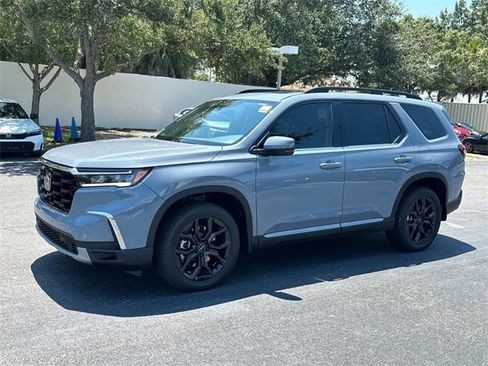 New 2025 Honda Pilot Touring image 9