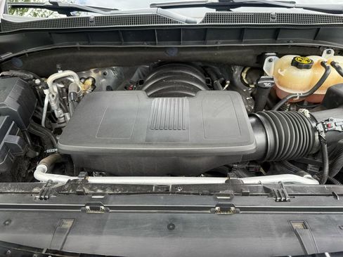 Used 2022 Chevrolet Suburban LT AWD/4WD image 39