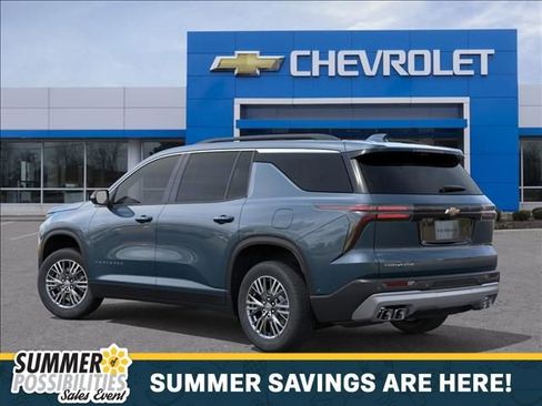 New 2026 Chevrolet Traverse LT w/ Driver Confidence Package FWD image 3
