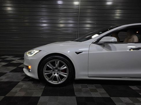 Used 2020 Tesla Model S Performance image 40