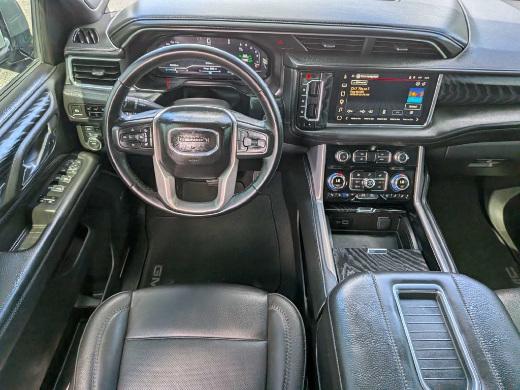 Used 2024 GMC Yukon Denali AWD/4WD image 17