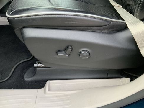 Used 2021 Chrysler Pacifica Limited w/ Premium & Safety Sphere Group image 29