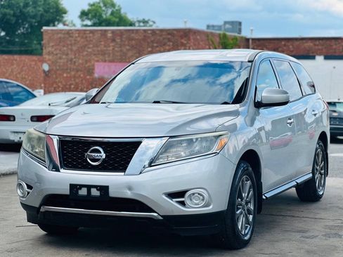 Used 2014 Nissan Pathfinder S AWD/4WD image 3