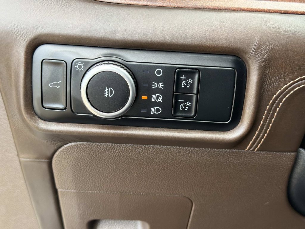Certified 2024 Ford Explorer King Ranch w/ Technology Package AWD/4WD image 25