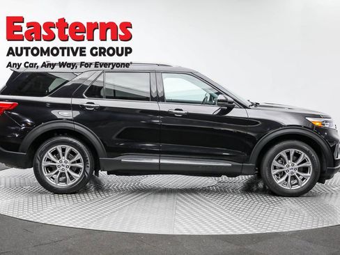 Used 2022 Ford Explorer Limited w/ Equipment Group 301A image 4