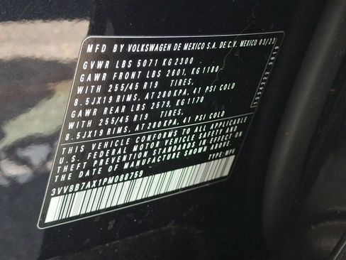 Certified 2023 Volkswagen Tiguan SE R-Line AWD/4WD image 29