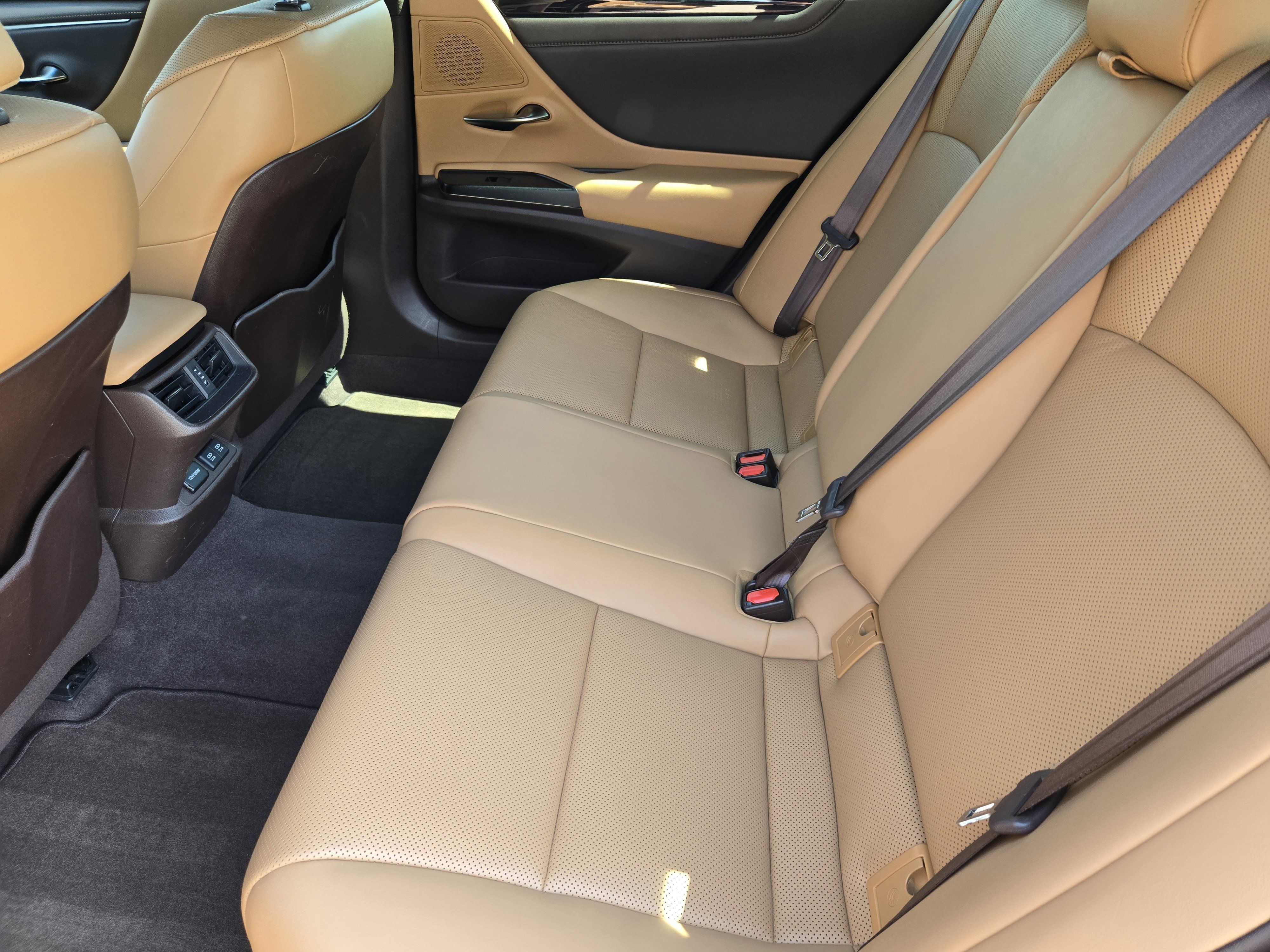 Used 2020 Lexus ES 350 w/ Premium Package FWD image 29