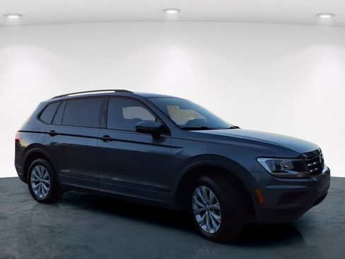 Used 2020 Volkswagen Tiguan S image 4