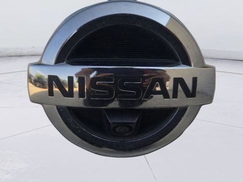 Used 2018 Nissan Titan Platinum Reserve w/ Platinum Utility Package AWD/4WD image 9