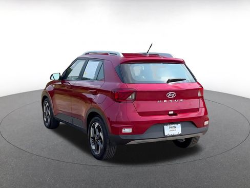 Used 2026 Hyundai Venue SEL FWD image 11