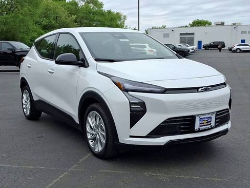 New 2027 Chevrolet Bolt LT FWD image 5