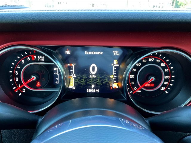 Used 2021 Jeep Gladiator Rubicon AWD/4WD image 16