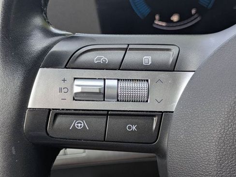 Used 2025 Hyundai Kona SEL FWD image 22