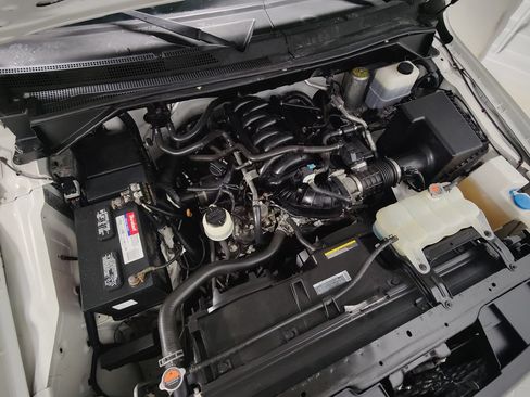 Used 2019 Nissan NV 3500 SV w/ Navigation Package RWD image 3