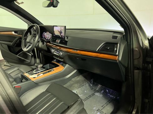 Used 2023 Audi Q5 2.0T Premium Plus w/ Premium Plus Package AWD/4WD image 30