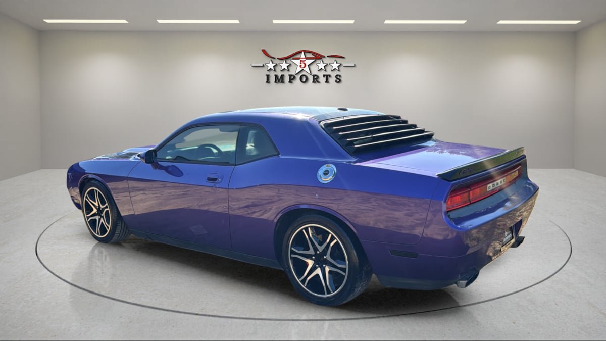 Used 2010 Dodge Challenger SRT8 w/ SRT Option Group II RWD image 3