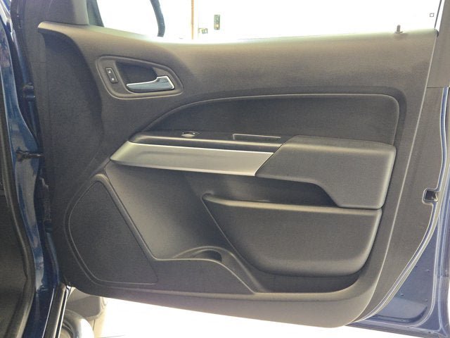 Used 2019 Chevrolet Colorado LT w/ LT Convenience Package AWD/4WD image 5