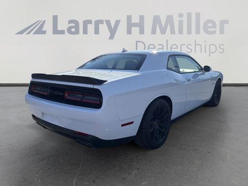Used 2022 Dodge Challenger R/T w/ Plus Package image 8