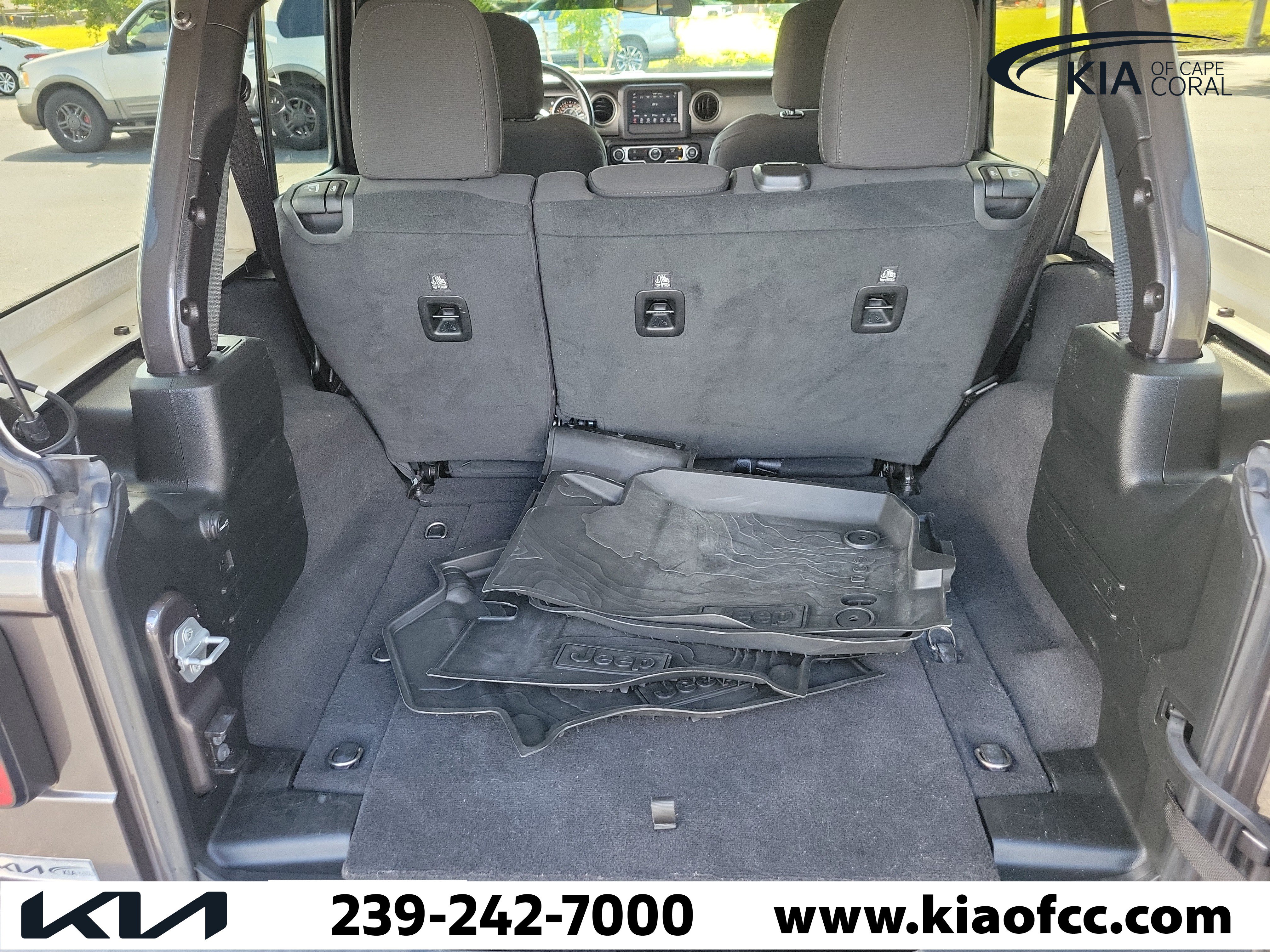 Used 2020 Jeep Wrangler Unlimited Sport AWD/4WD image 10