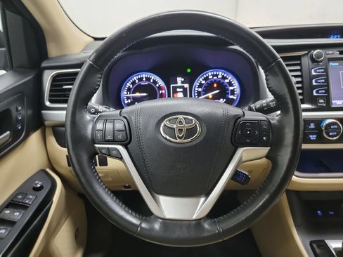 Used 2015 Toyota Highlander Limited image 17
