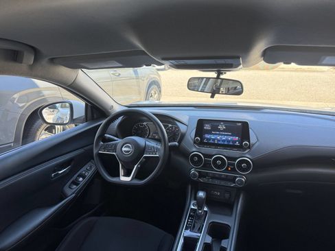 Used 2025 Nissan Sentra SV FWD image 28