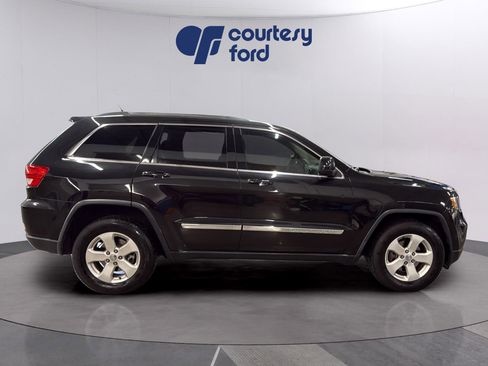 Used 2012 Jeep Grand Cherokee Laredo image 2