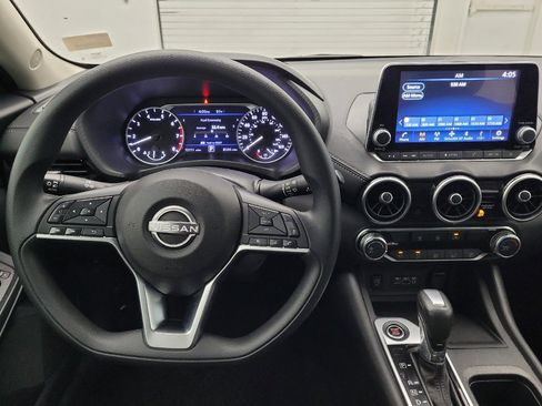 Used 2024 Nissan Sentra SV FWD image 22
