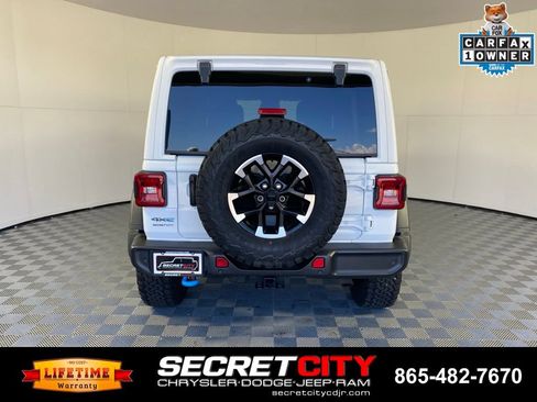 Used 2024 Jeep Wrangler Unlimited Rubicon 4xe w/ Technology Group AWD/4WD image 6
